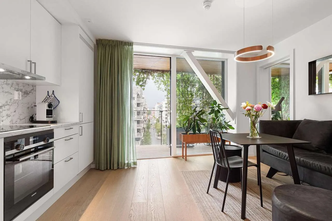 Home Window Tinting: A Complete Guide